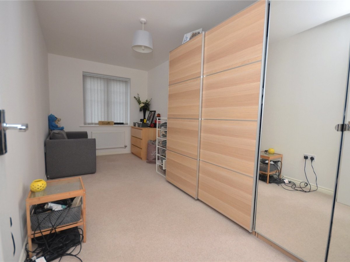 2 bedroom  Flat/Apartment for sale in Aylesbury - Slide 6