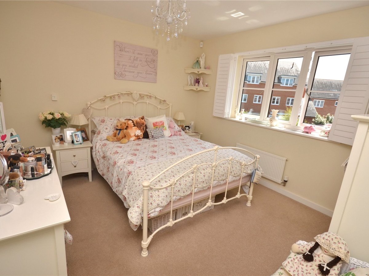 4 bedroom  House for sale in Aylesbury - Slide 7
