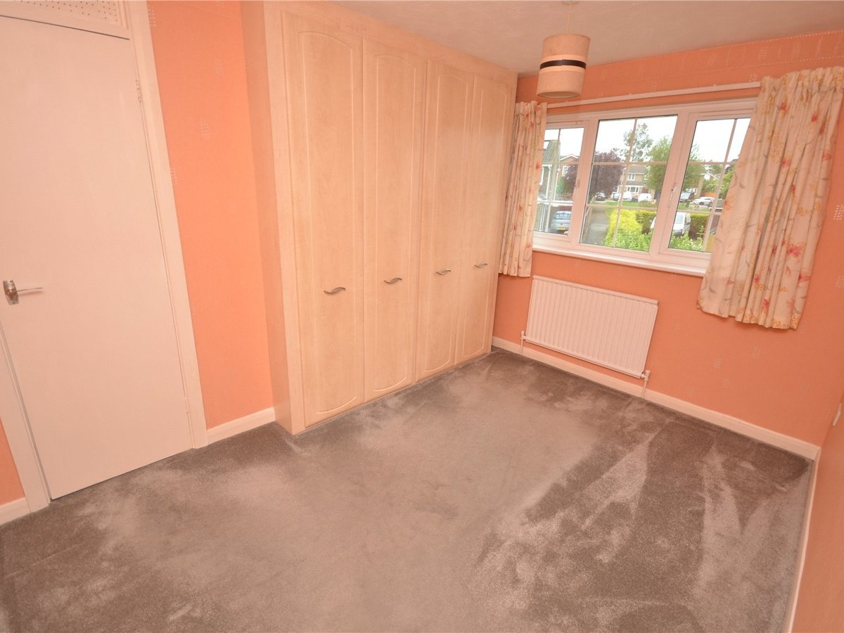 3 bedroom  House for sale in Aylesbury - Slide 8