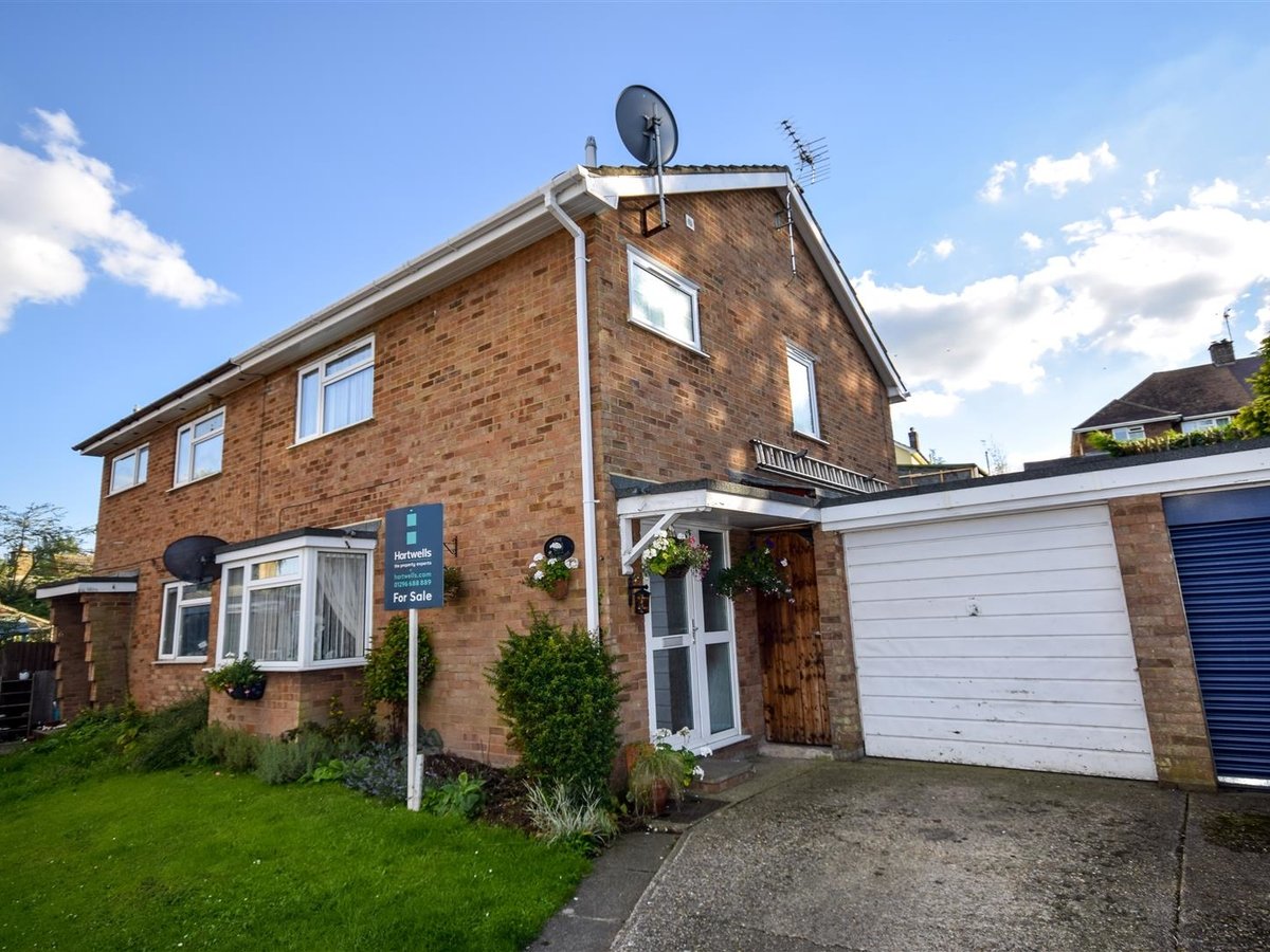 House For Sale In Milton Keynes Slide 1 House For Sale In Milton Keynes Slide 1