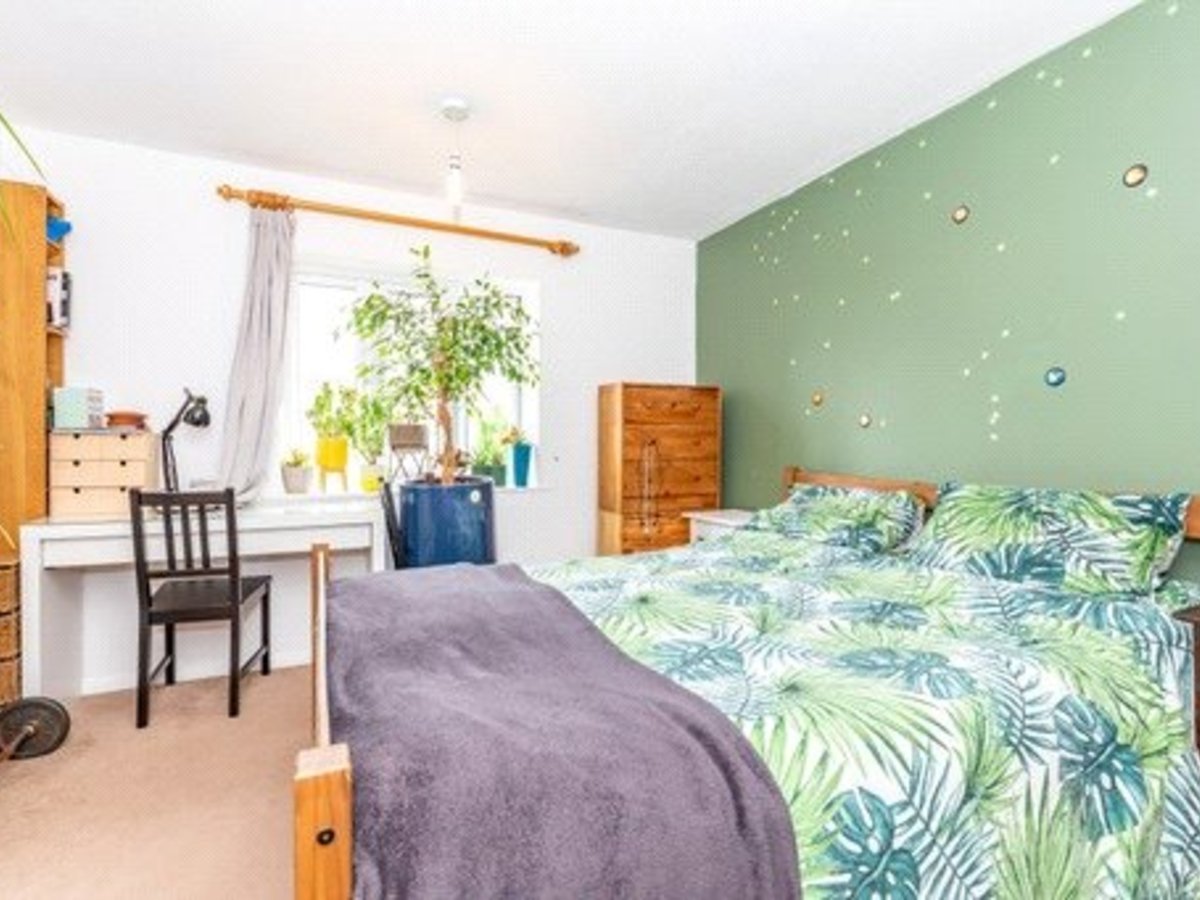 1 bedroom  House for sale in Oxfordshire - Slide 10
