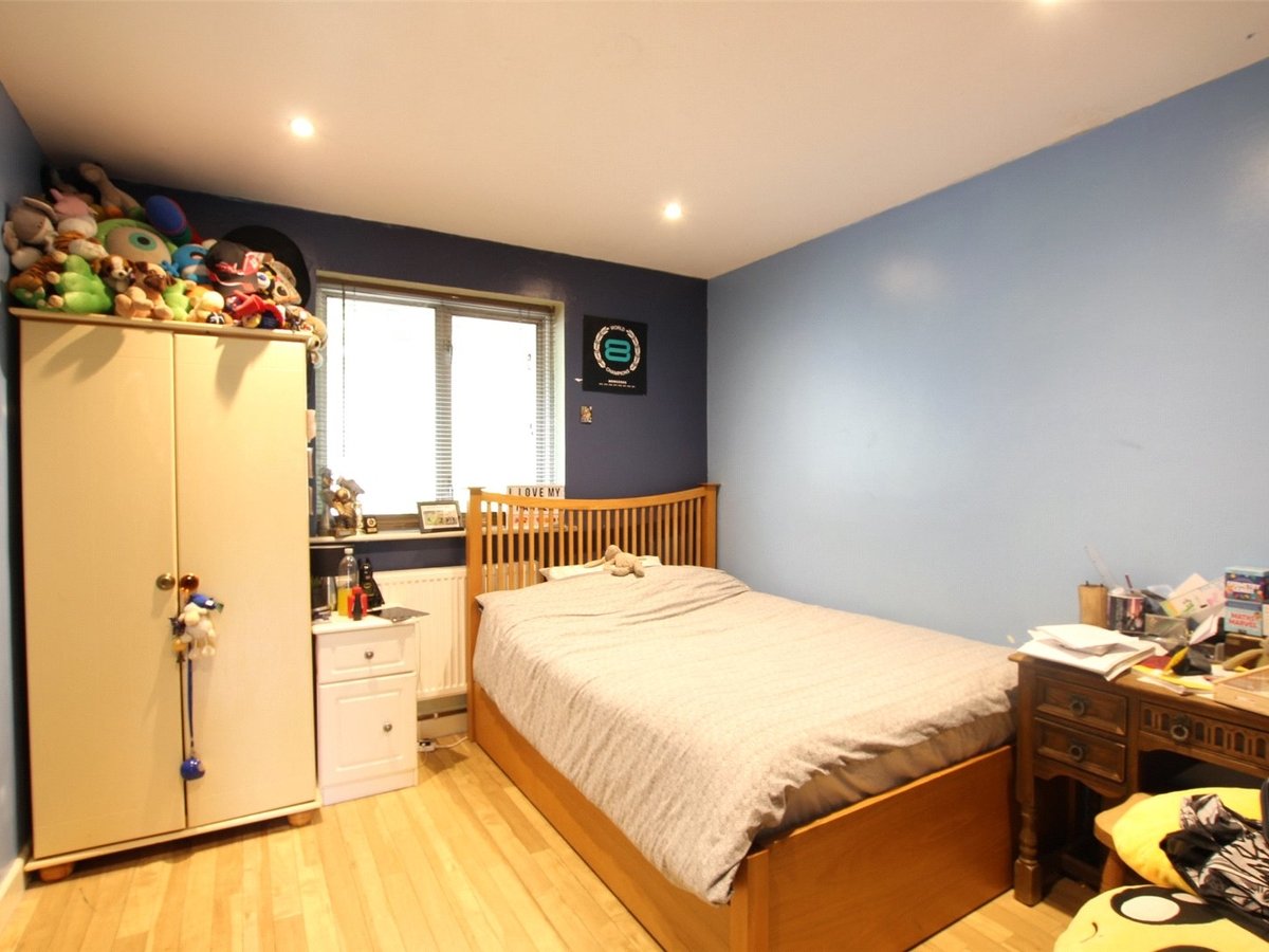 3 bedroom  Bungalow for sale in Brackley - Slide 10