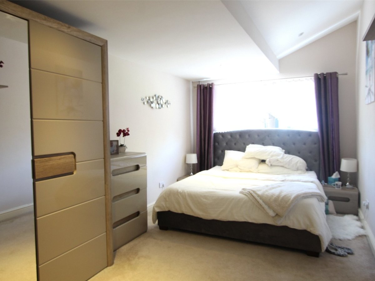 5 bedroom  Bungalow for sale in Brackley - Slide 8