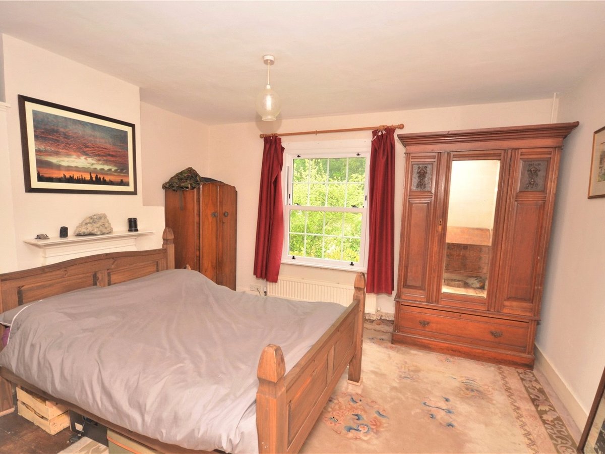 2 bedroom  House for sale in Leighton Buzzard - Slide 5