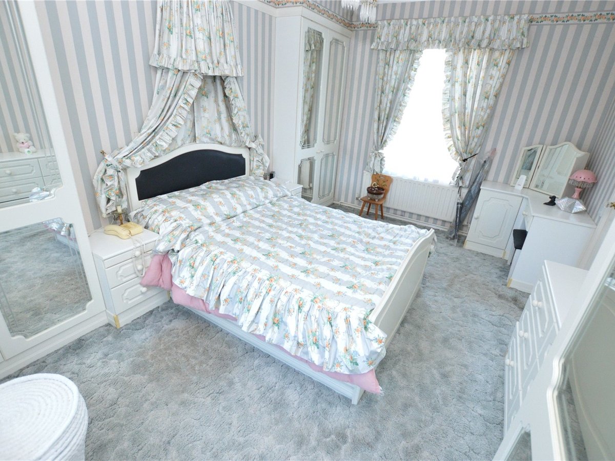 3 bedroom  House for sale in Bedfordshire - Slide 13