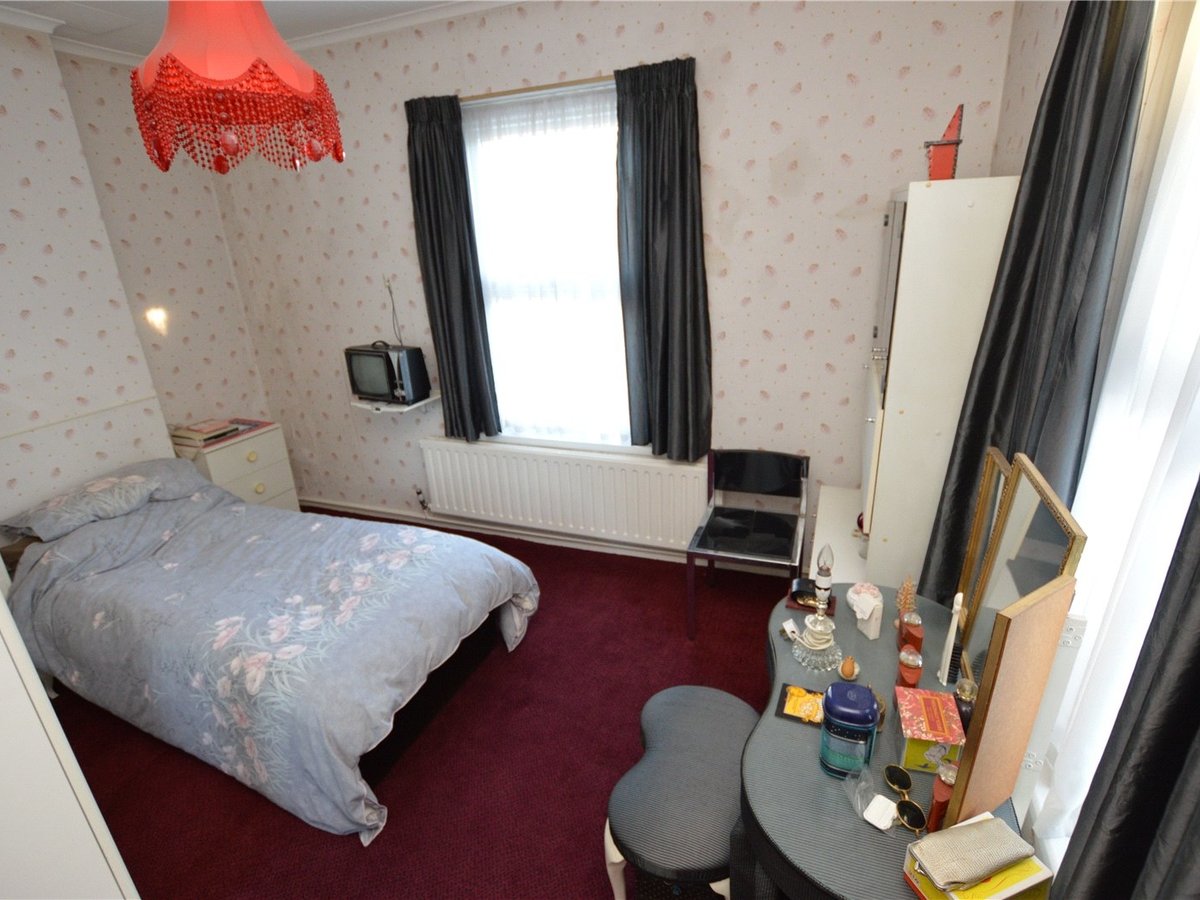 3 bedroom  House for sale in Bedfordshire - Slide 15