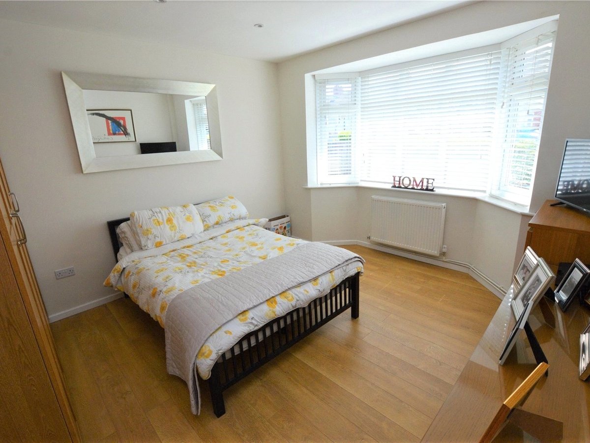 3 bedroom  Bungalow for sale in Bedfordshire - Slide 11