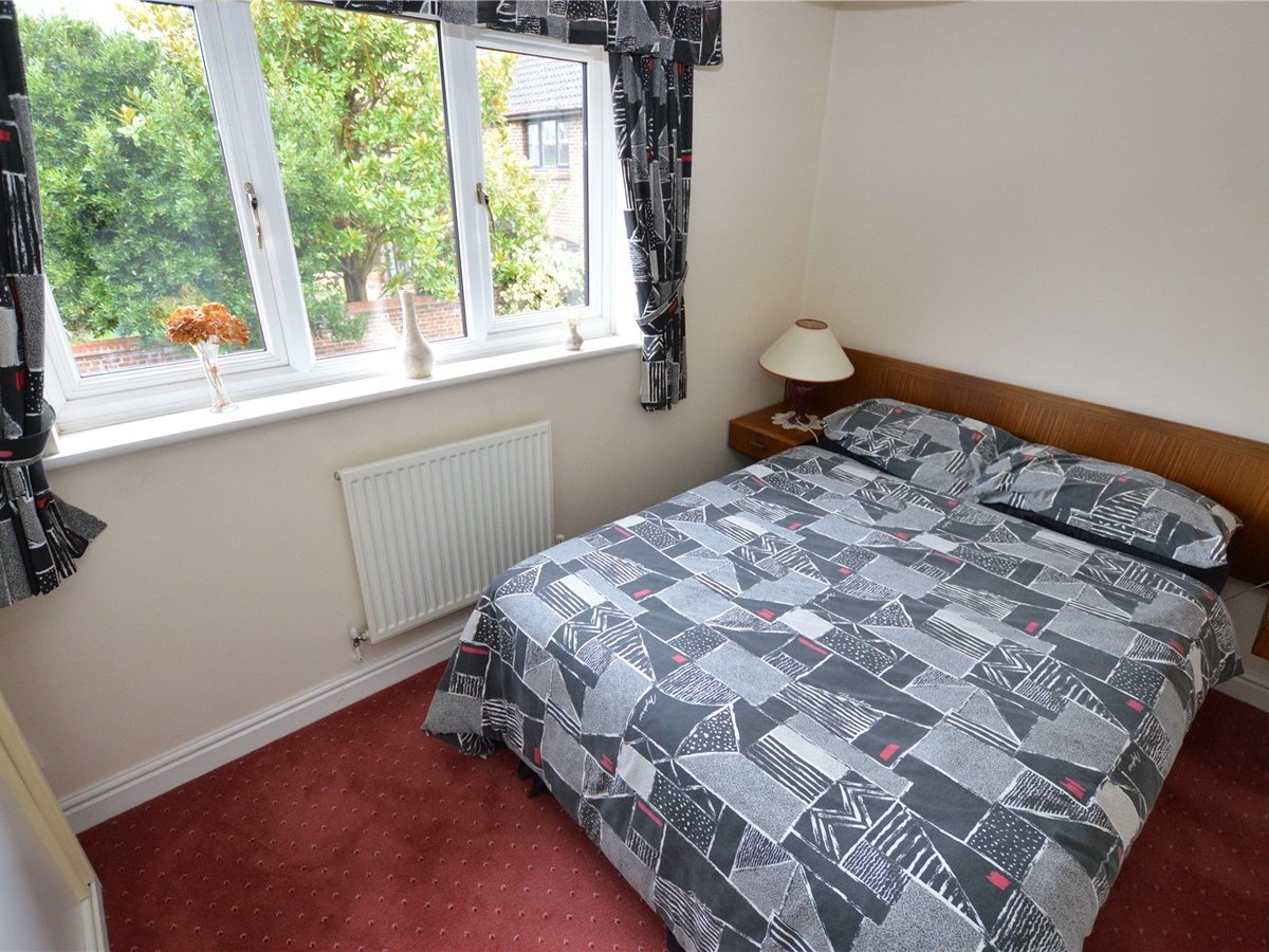 4 bedroom  House for sale in Bedfordshire - Slide 11