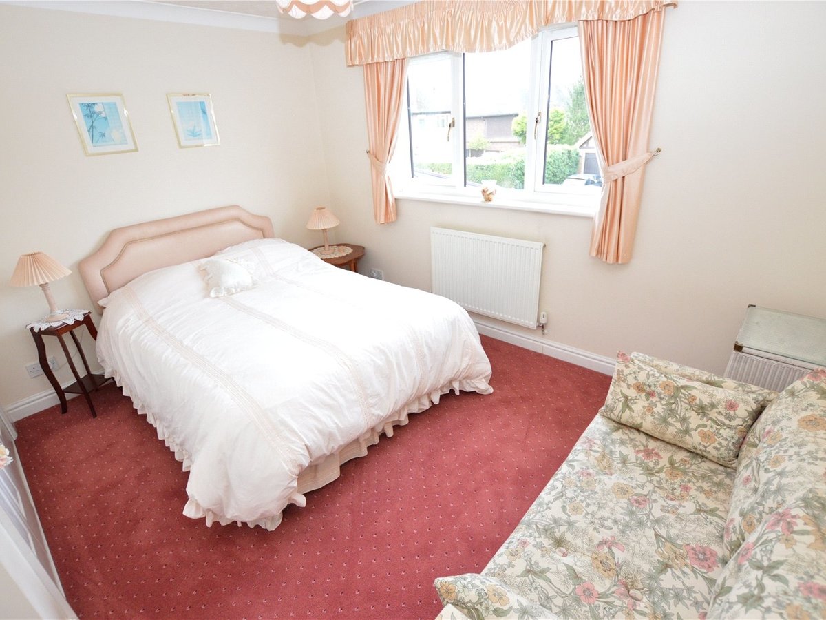 4 bedroom  House for sale in Bedfordshire - Slide 12