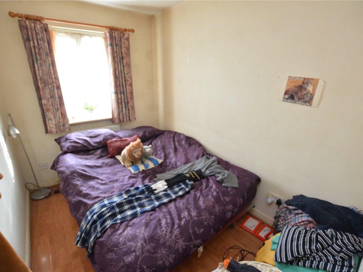 3 bedroom  House for sale in Bedfordshire - Slide 8