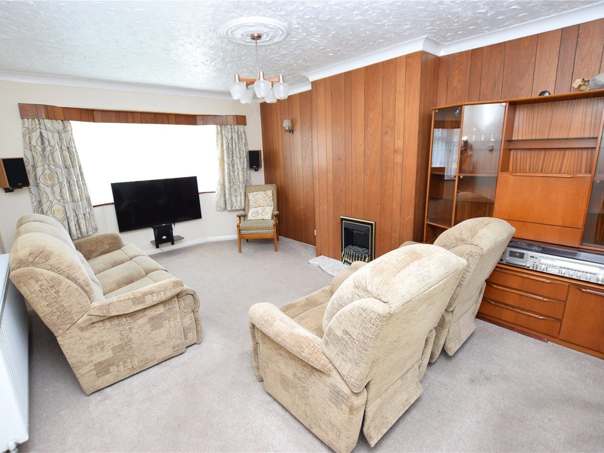 3 bedroom  House for sale in Bedfordshire - Slide 5