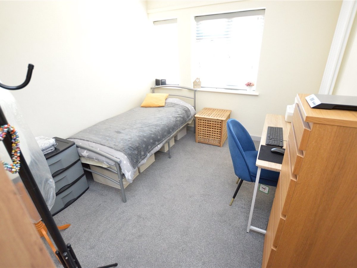 3 bedroom  Bungalow for sale in Bedfordshire - Slide 10