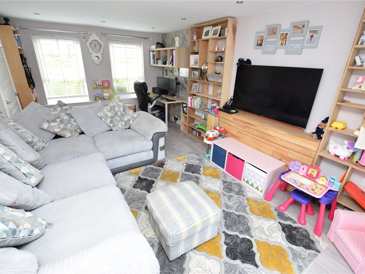 3 bedroom  House for sale in Bedfordshire - Slide 14