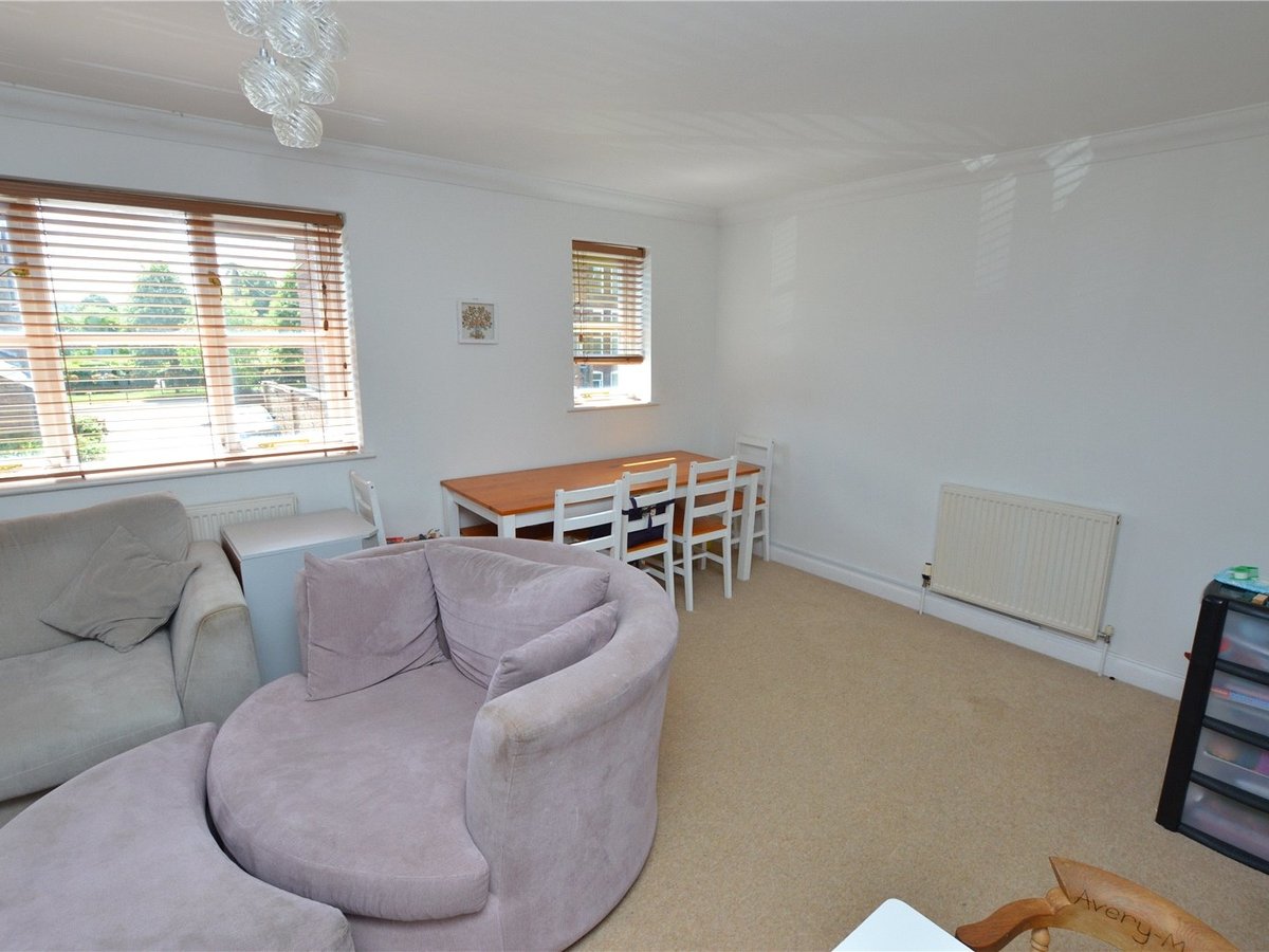 3 bedroom  Flat/Apartment for sale in Bedfordshire - Slide 10