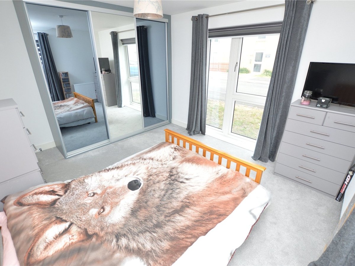 2 bedroom  Flat/Apartment for sale in Bedfordshire - Slide 3