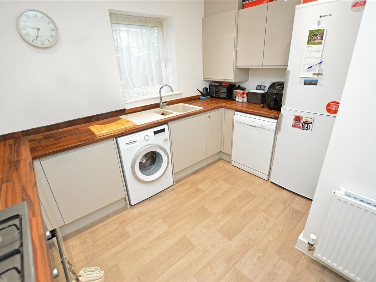 2 bedroom  Flat/Apartment for sale in Bedfordshire - Slide 2