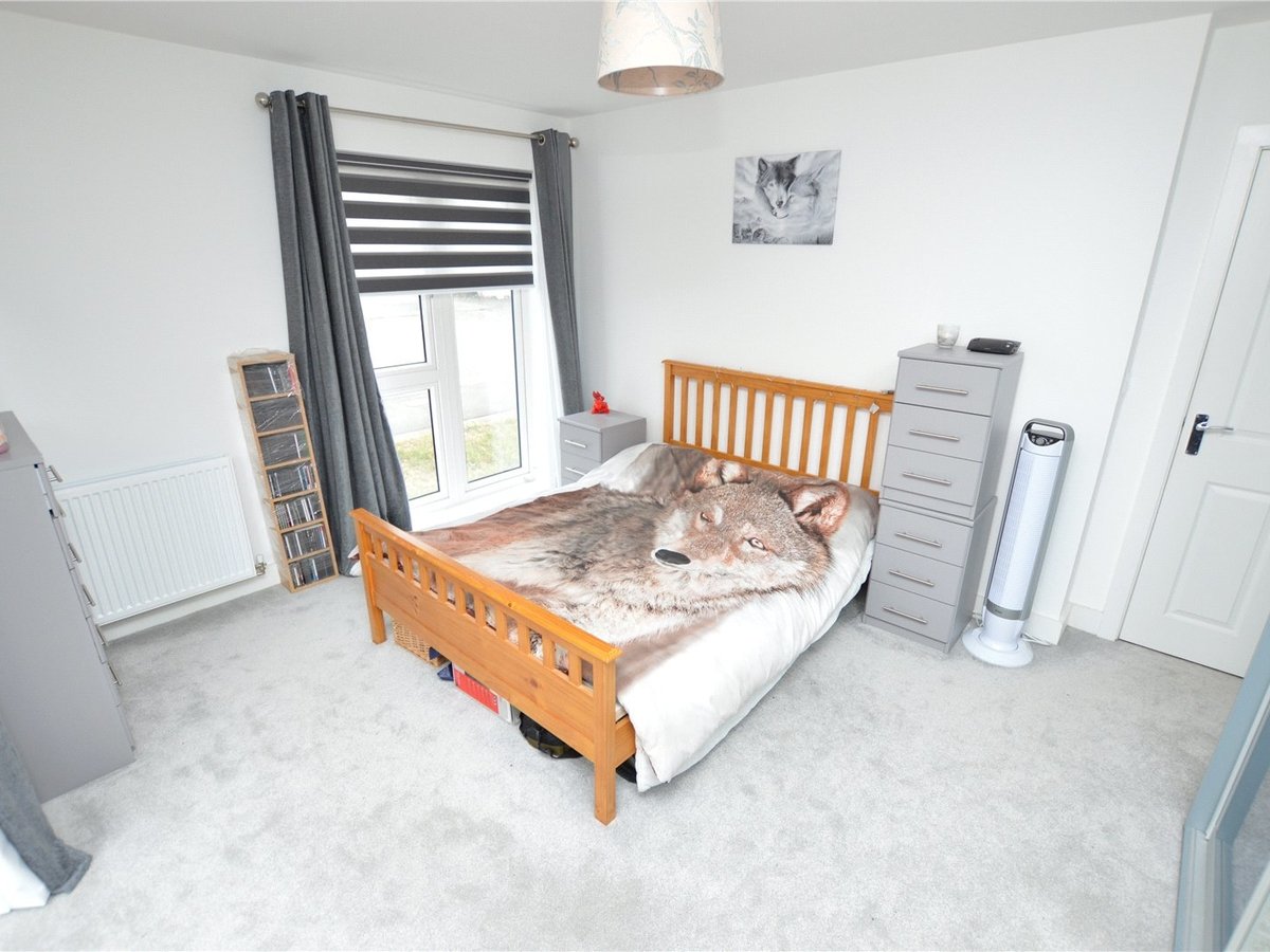 2 bedroom  Flat/Apartment for sale in Bedfordshire - Slide 8