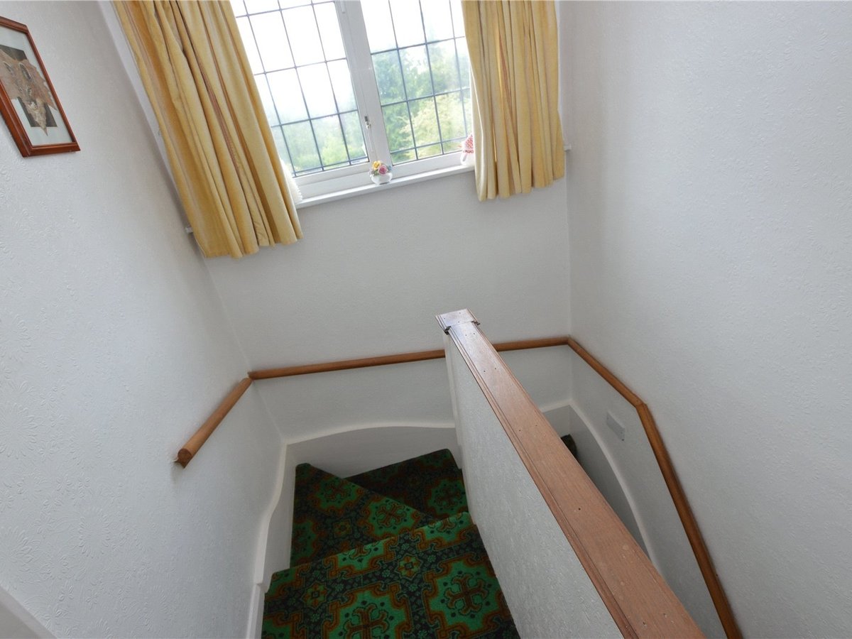 3 bedroom  Bungalow for sale in Dunstable - Slide 12