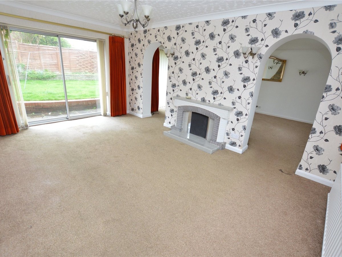 3 bedroom  House for sale in Bedfordshire - Slide 4