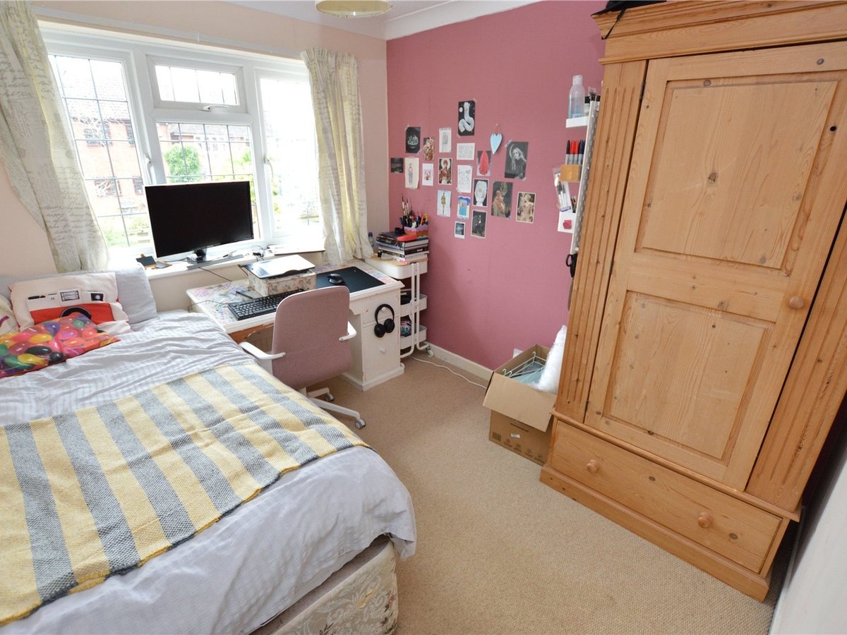 4 bedroom  House for sale in Bedfordshire - Slide 15