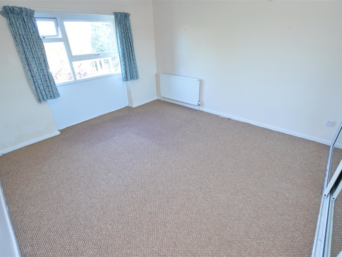 2 bedroom  Flat/Apartment for sale in Bedfordshire - Slide 6