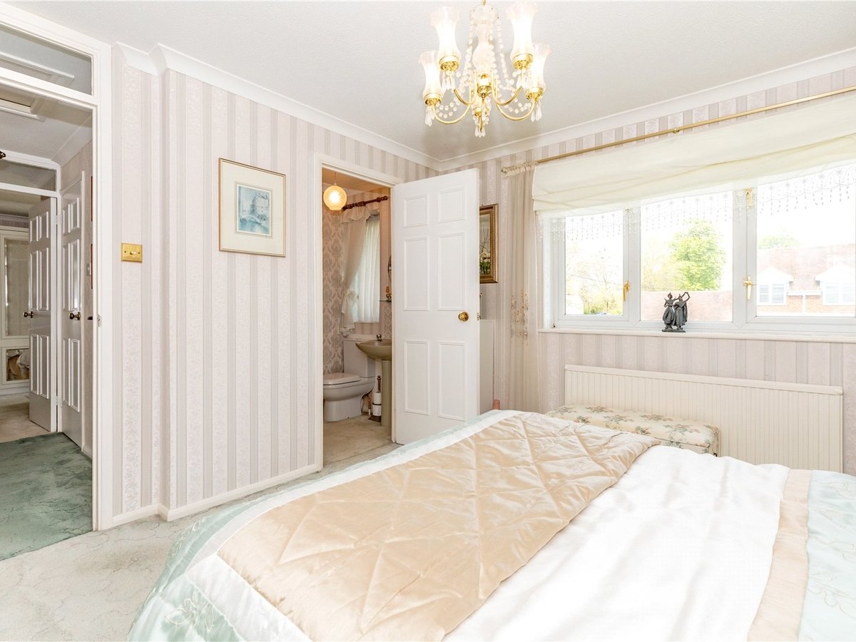 4 bedroom  House for sale in Aylesbury - Slide 7
