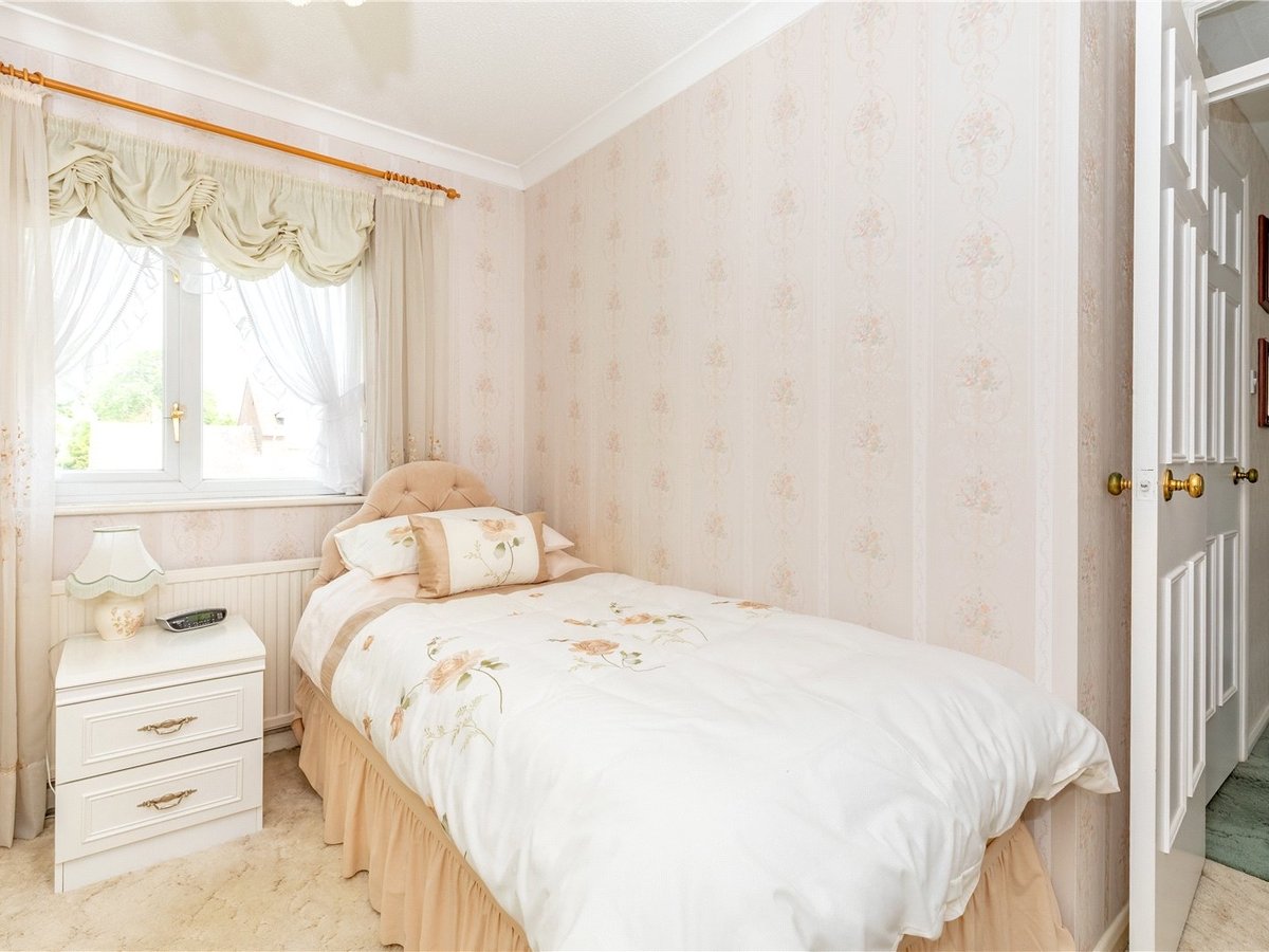 4 bedroom  House for sale in Aylesbury - Slide 8