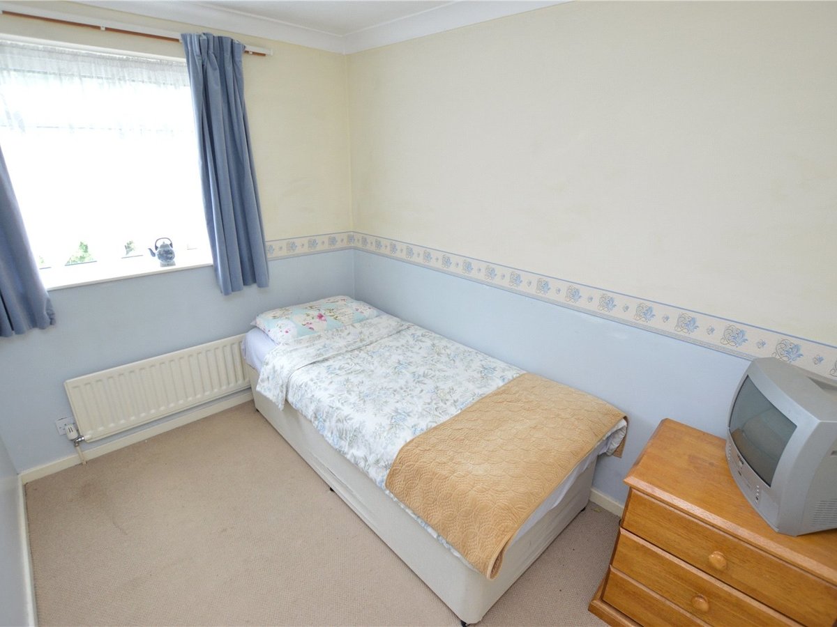 3 bedroom  House for sale in Bedfordshire - Slide 11