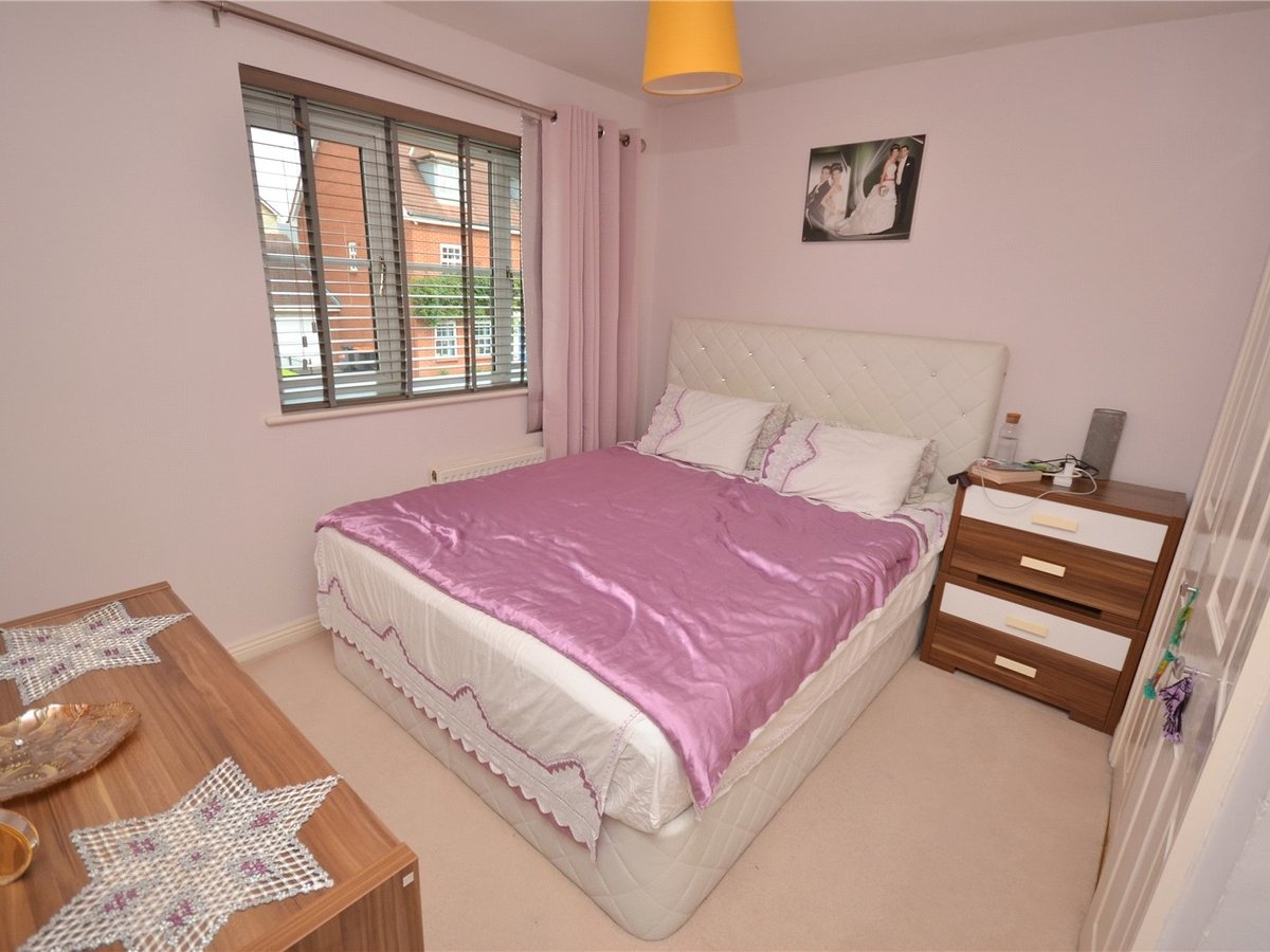 3 bedroom  House for sale in Bedfordshire - Slide 5
