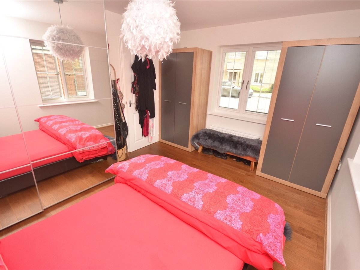 1 bedroom  Maisonette for sale in Bedfordshire - Slide 6