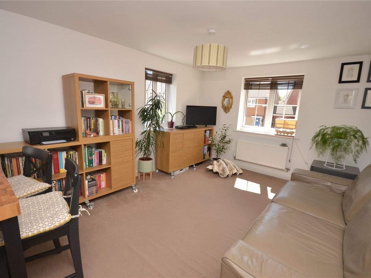 1 bedroom  Flat/Apartment for sale in Bedfordshire - Slide 3