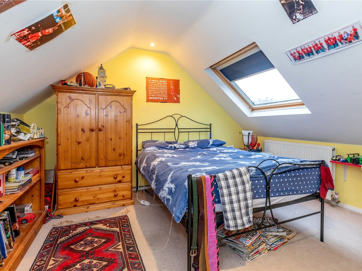 4 bedroom  House for sale in Buckinghamshire - Slide 10