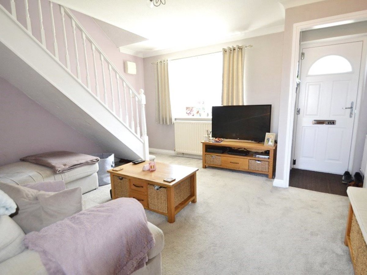 2 bedroom  House for sale in Buckingham - Slide 2