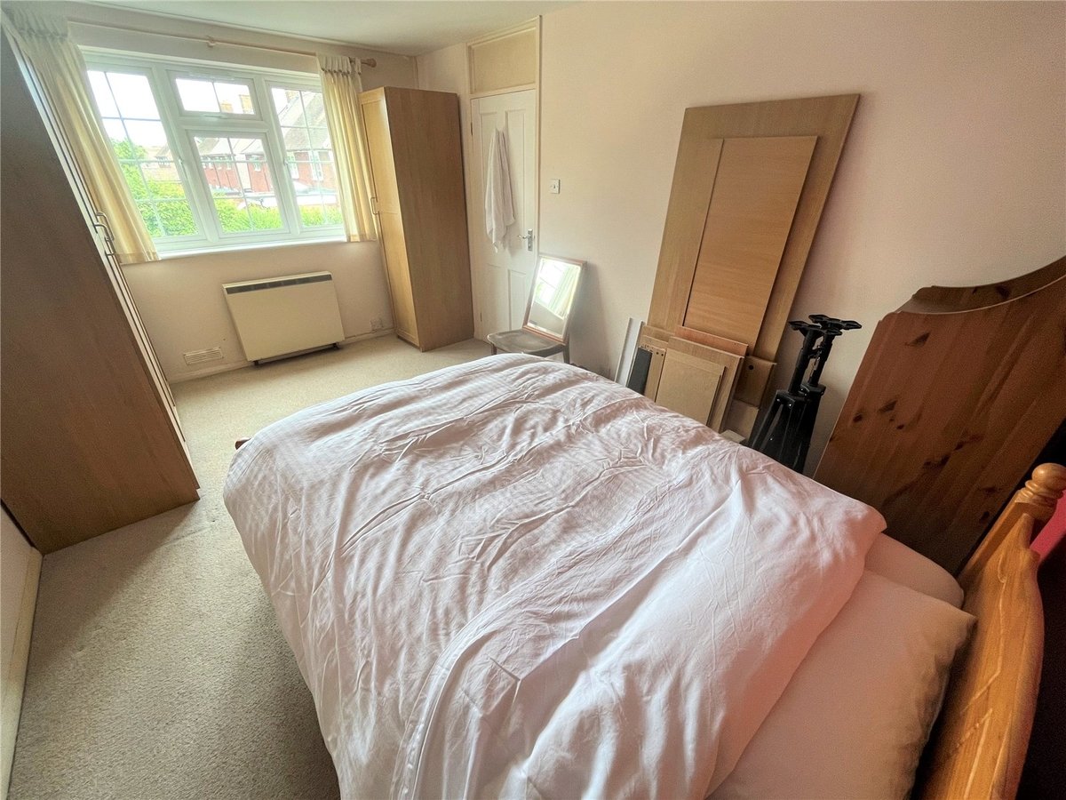 1 bedroom  Flat/Apartment for sale in Aylesbury - Slide 3