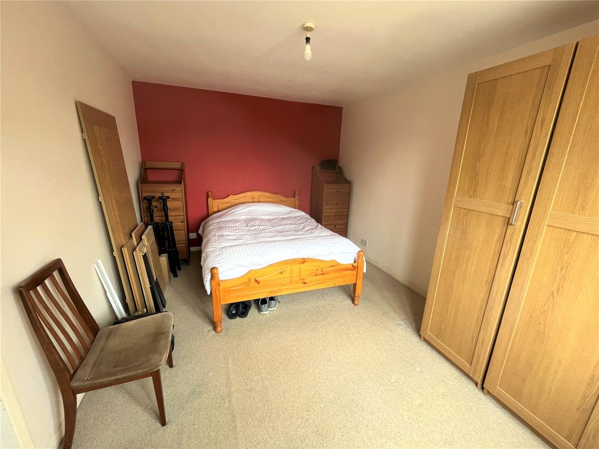 1 bedroom  Flat/Apartment for sale in Aylesbury - Slide 6