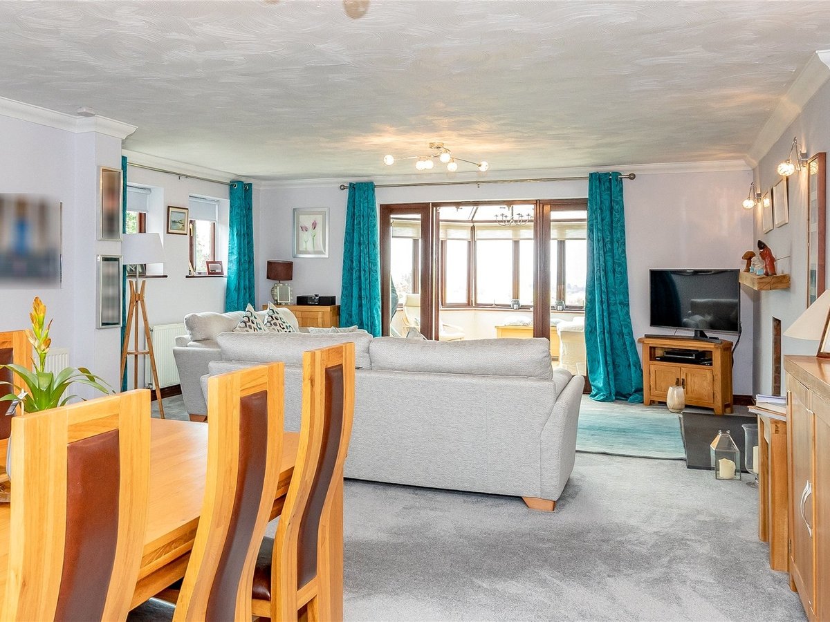 4 bedroom  House for sale in Aylesbury - Slide 24