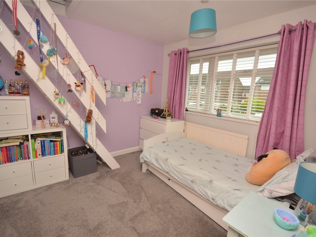 4 bedroom  House for sale in Leighton Buzzard - Slide 8
