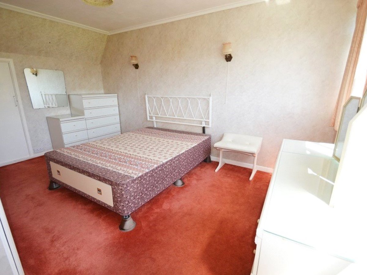 2 bedroom  House for sale in Buckingham - Slide 9
