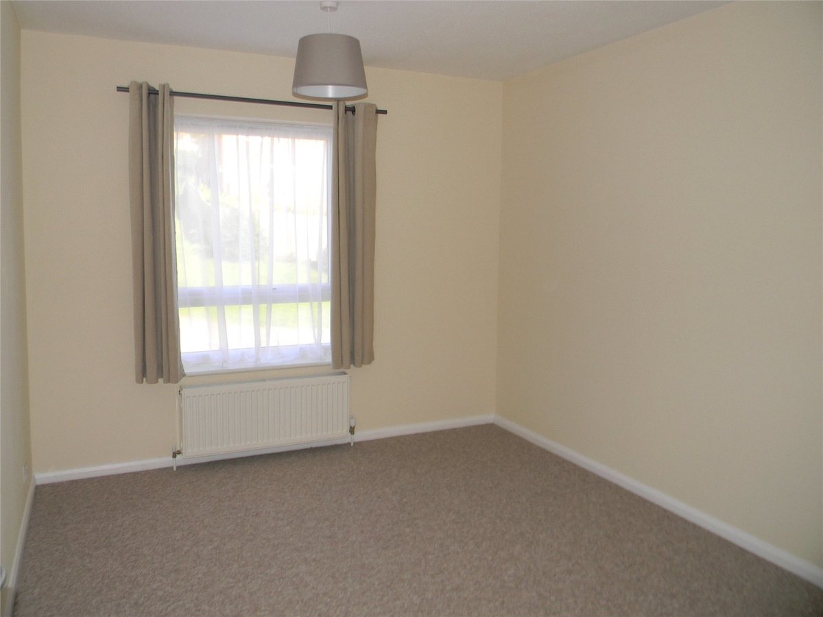 2 bedroom  Flat/Apartment to rent in Hertfordshire - Slide 5