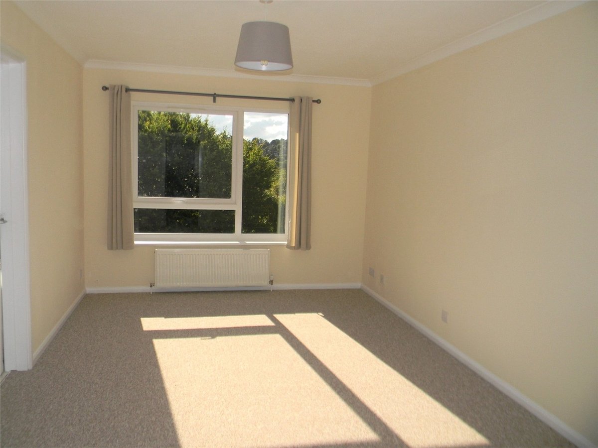 2 bedroom  Flat/Apartment to rent in Hertfordshire - Slide 2