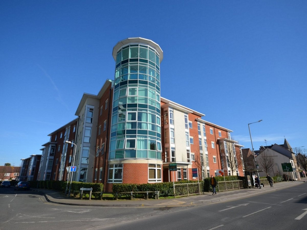 2 bedroom Apartment to rent in Town Centre, Aylesbury ...