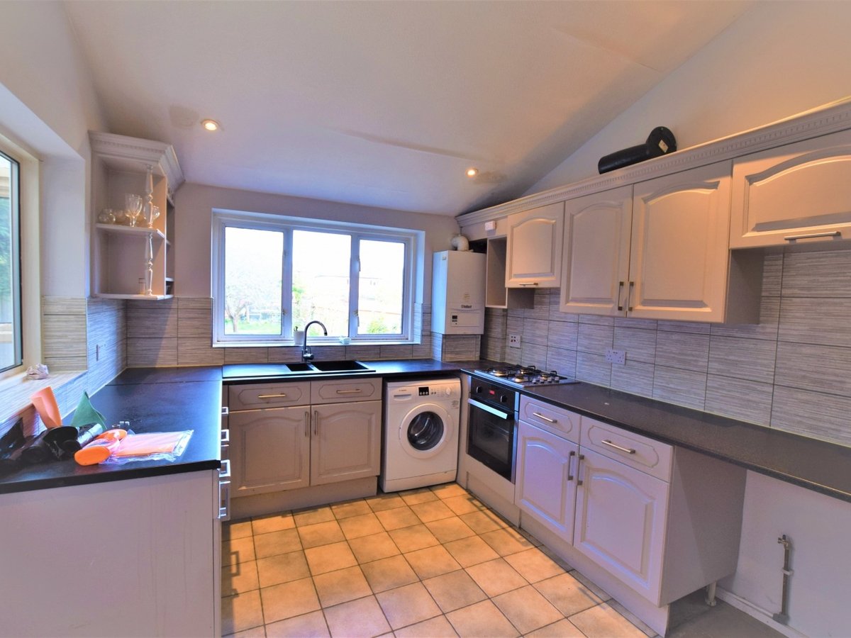 4 Bedroom House To Rent In Harrow Alexander Co